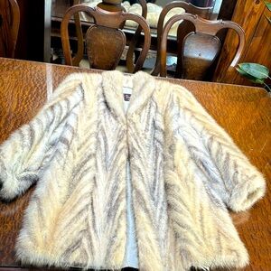 Mink  two toned loose chevron pattern grey and blonde